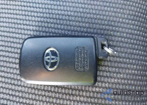 2018 Toyota Corolla Se z USA, uszkodzony, nr VIN 5YFBURHE2JP782973